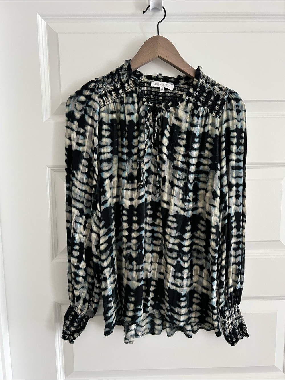 Willa Story Tie Dye Smocked Blouse Black Gray Size XS
